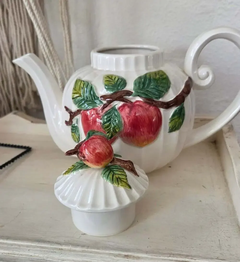 Omnibus OCI Apple Teapot 44oz Ceramic Fruit Design Cottagecore